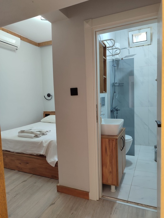 Ayvalık Öğretmenevi ve Akşam Sanat Okulu Görseli