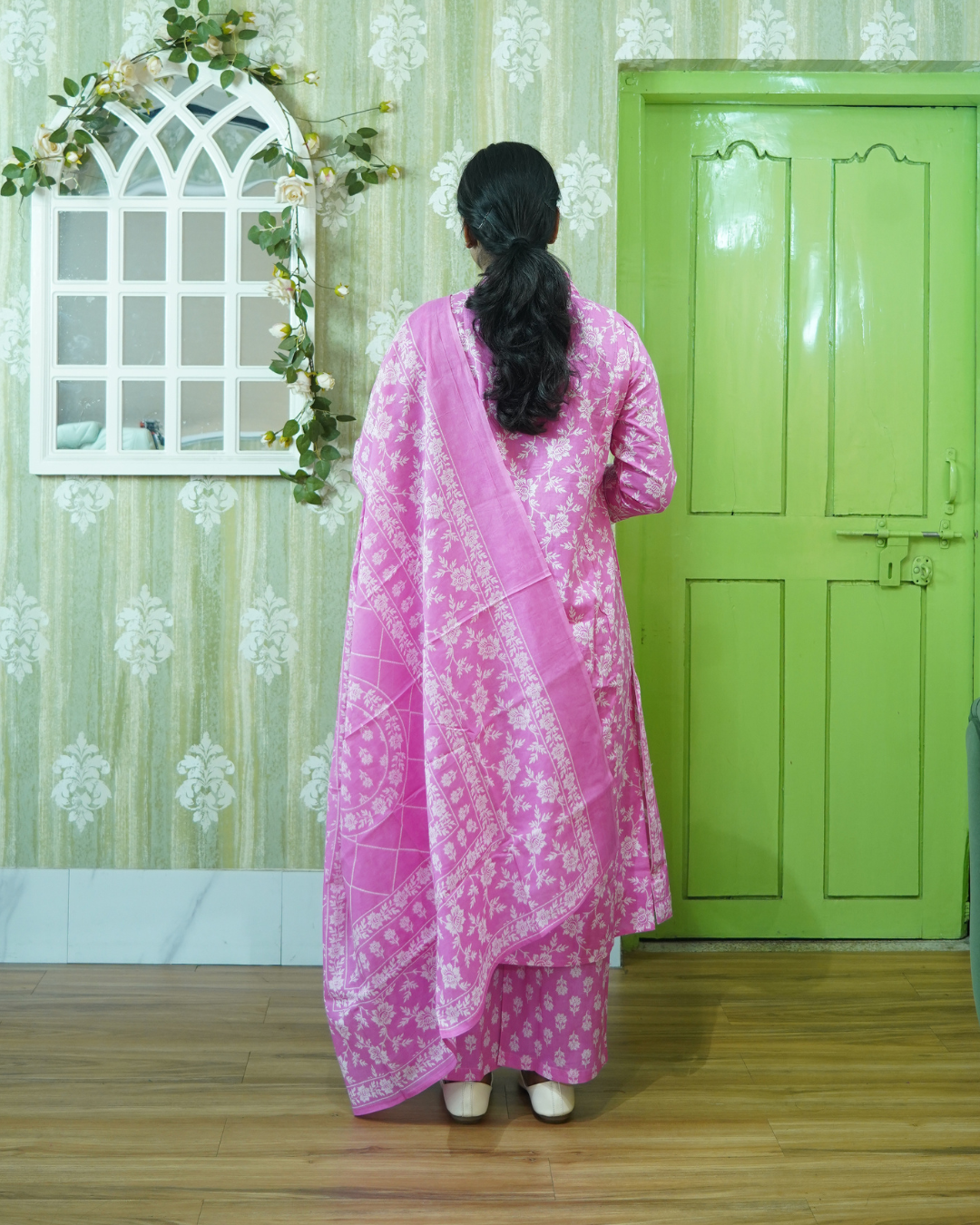 Gulabi Naksha: Petel Pink Pure Cotton Kurti Set gallery 2