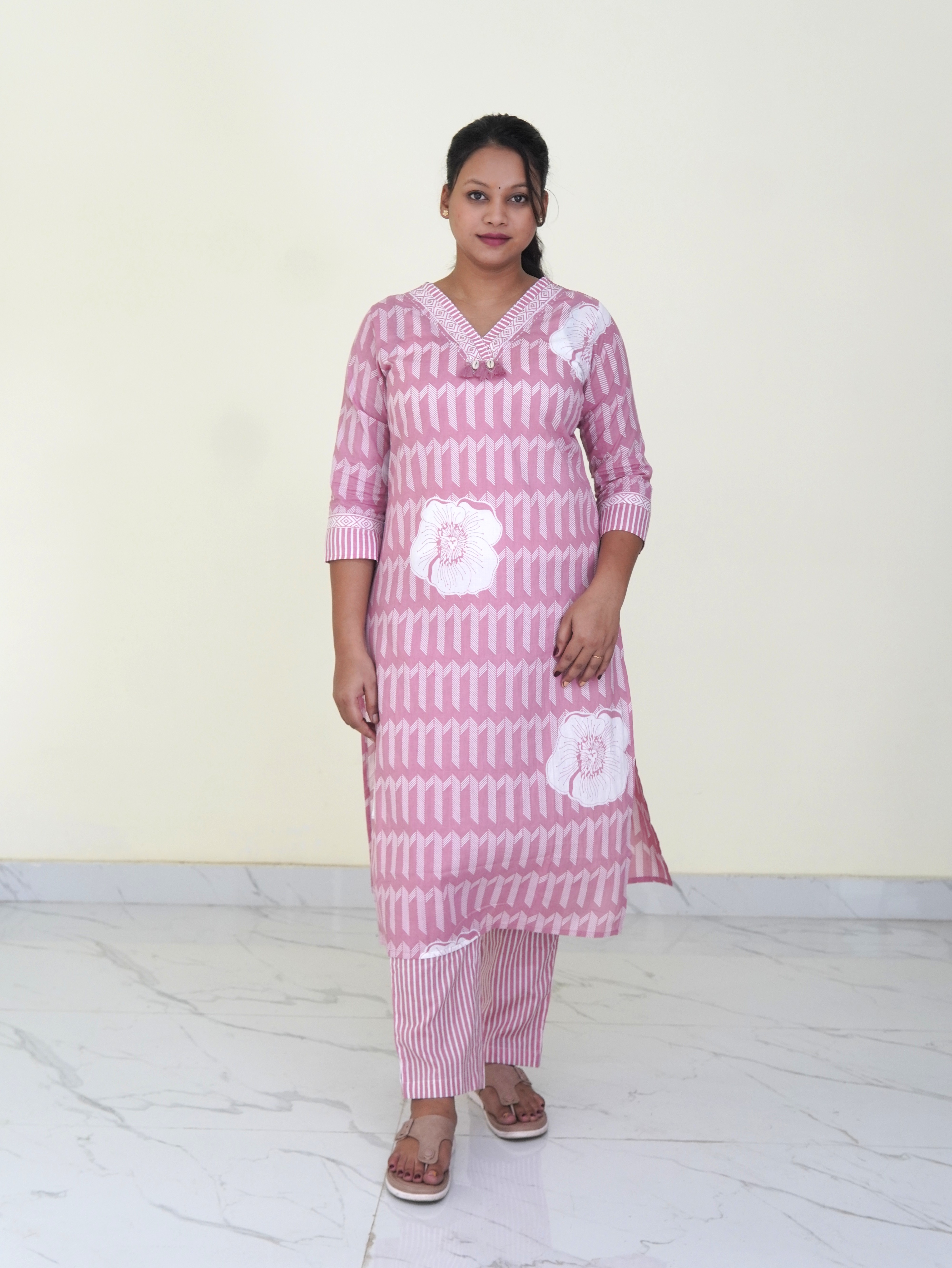 Gulabi Bagh: Blush Rose Pure Cotton Kurti Set gallery 3