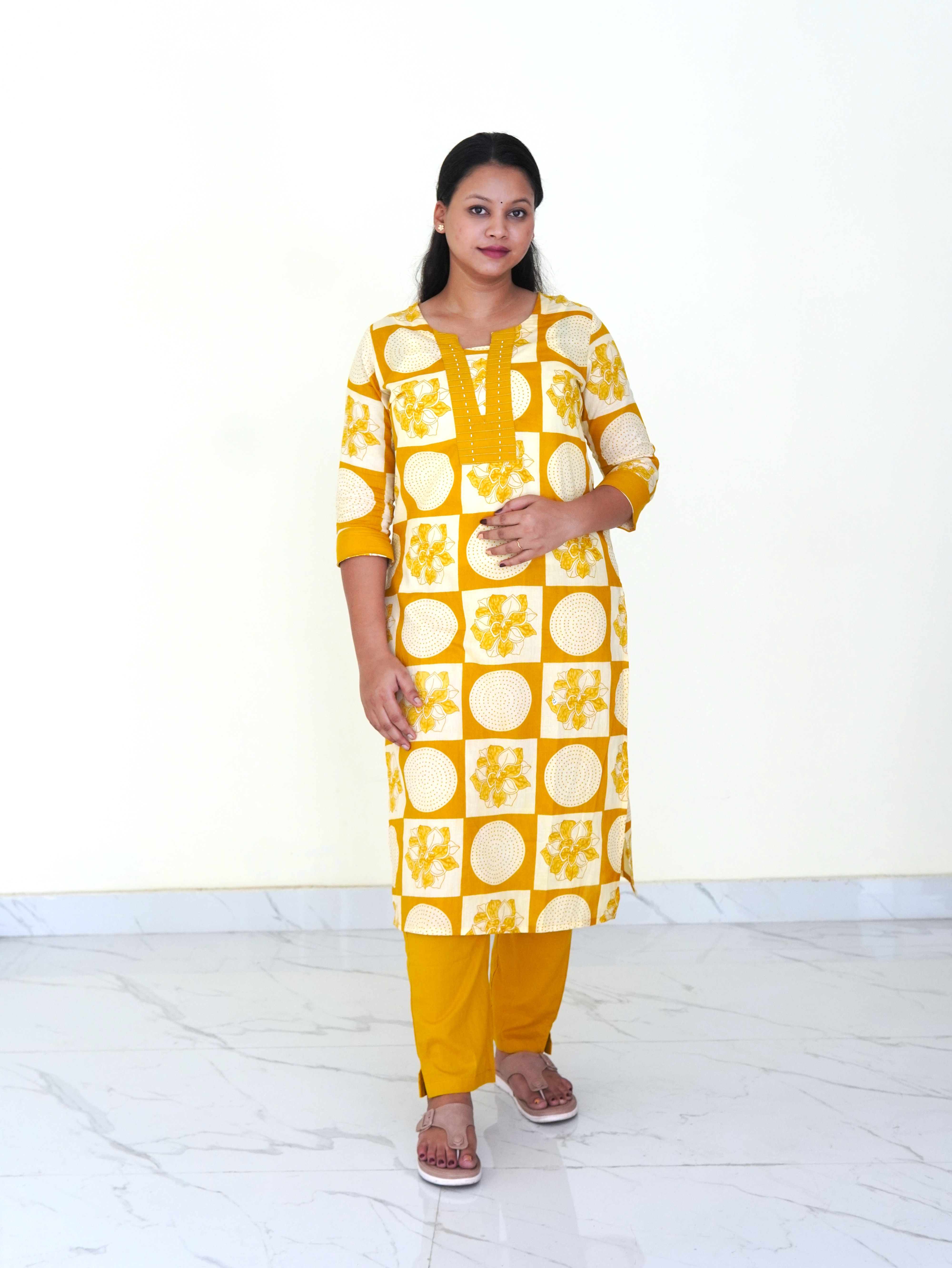 Sun kissed: Polka Petal Pure Cotton Kurti Set gallery 3