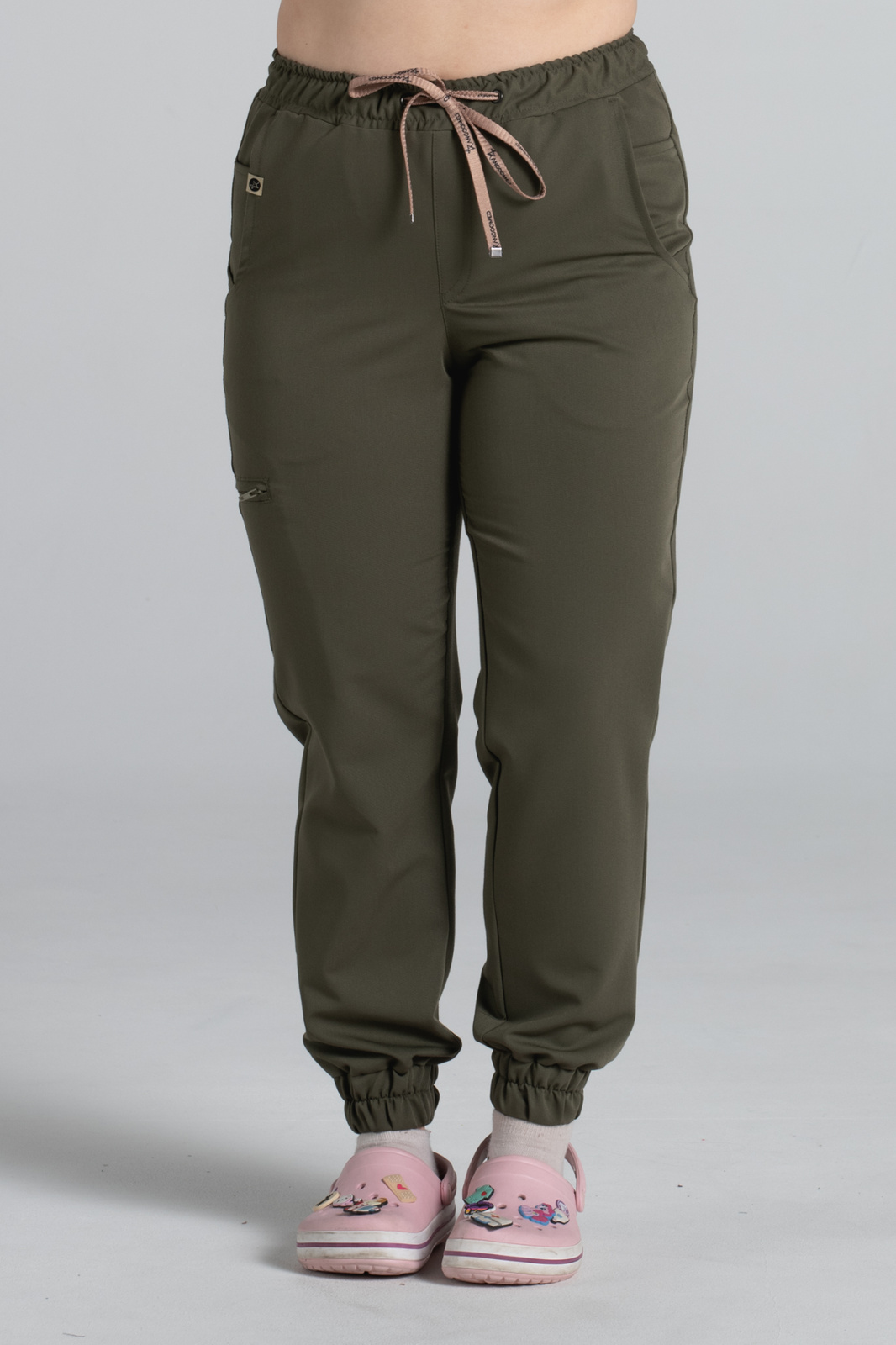 Spodnie medyczne joggery damskie Merit - Tuscan moss