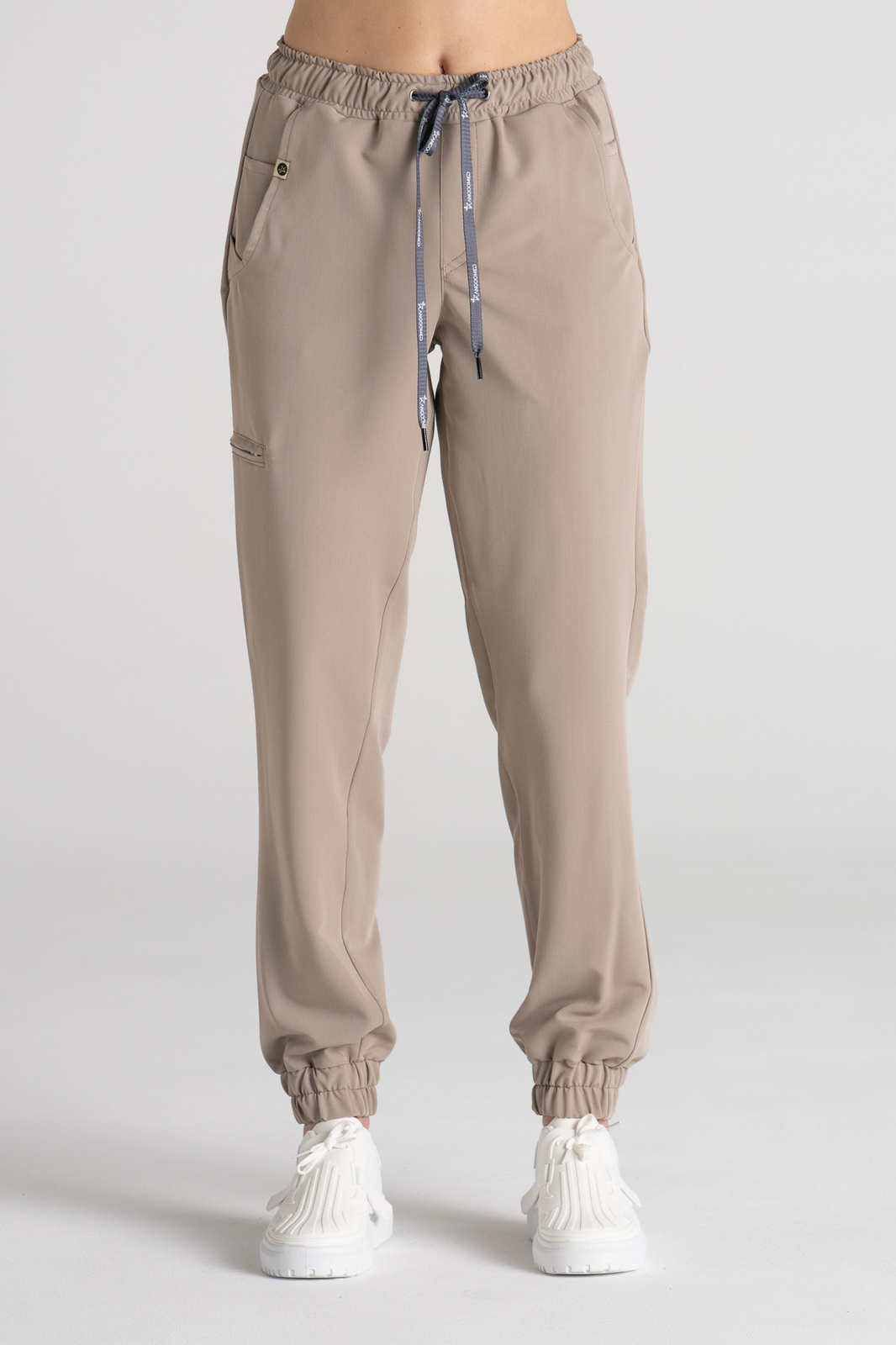 Spodnie medyczne joggery damskie Merit - Perfect beige