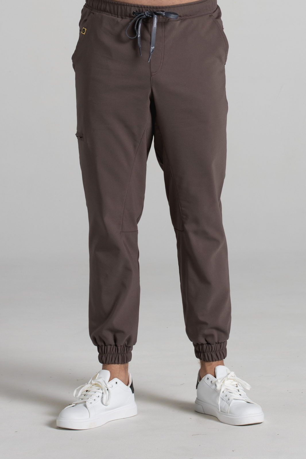 Spodnie medyczne joggery męskie Sokrates - Walnut brown