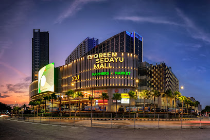 Foto Parkiran Green Sedayu Mall