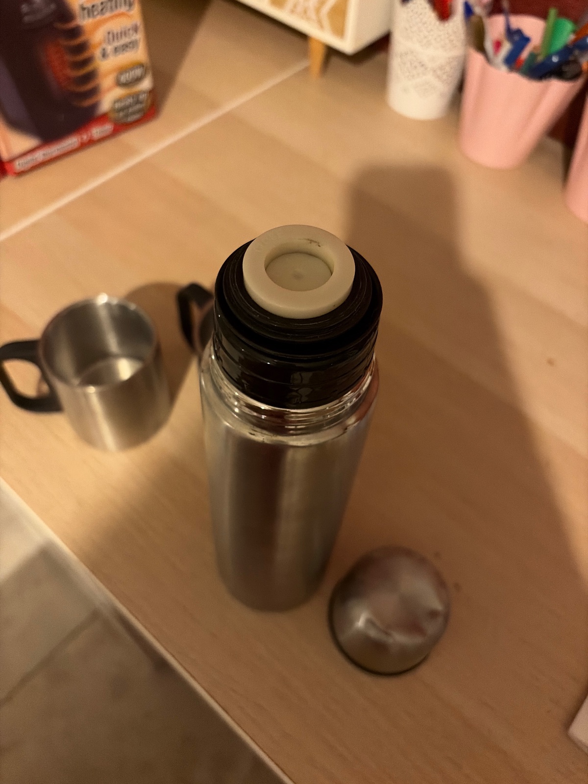Bouteille Thermos Inox et ses 2 tasses — photo 2/2
