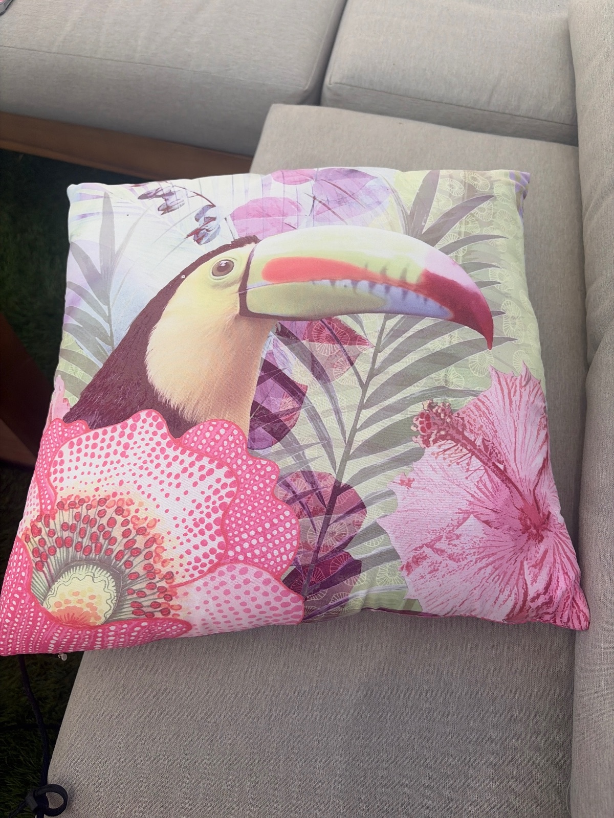 Coussin décoratif toucan ambiance tropicale