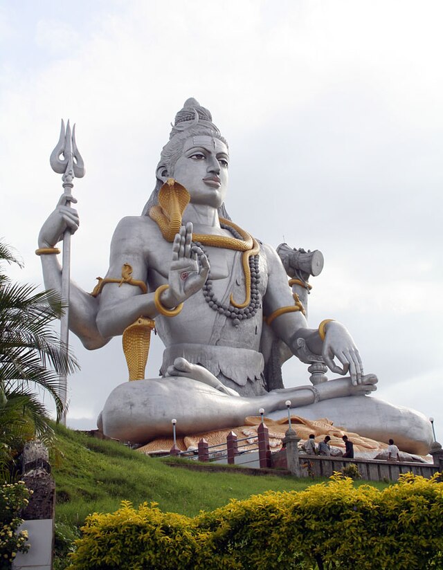 Murudeshwara Temple Timings, How to Reach, Location & Entry Fees