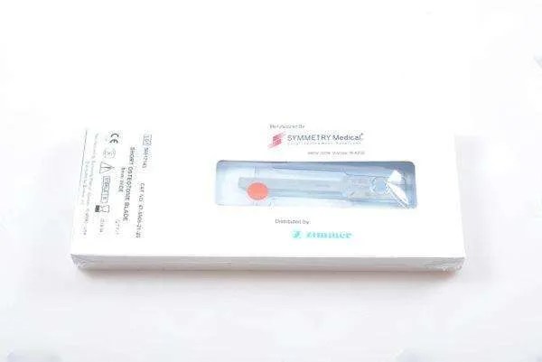 ConMed Short Osteotome Blade, 8 mm Wide, Each