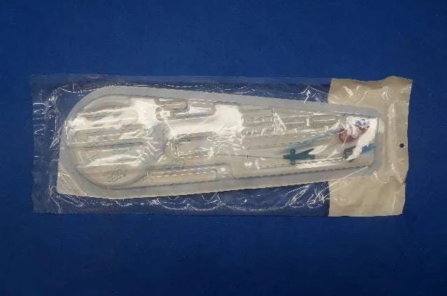 MedComp Soft-Line Duo-Flow Double Lumen Catheter Set, 7 Fr x 10 cm, Box of 5
