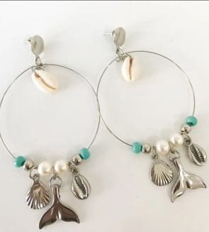 Aros argolla de plata con caracol y dijes marinos (precio x par)