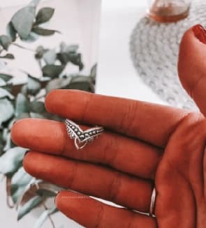 Anillo de plata bali con detalles mindhi