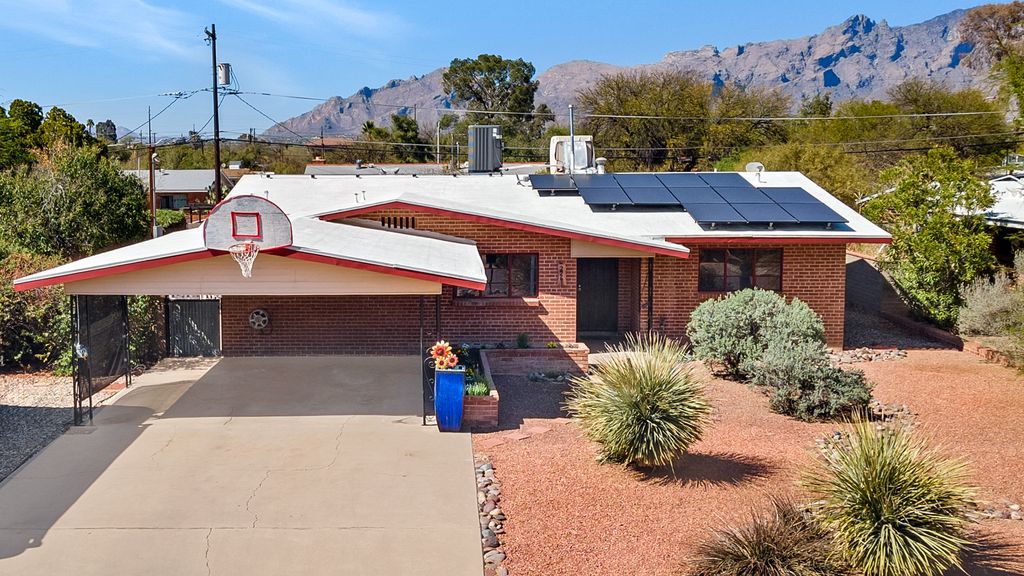 2241 E La Madera Dr, Tucson, AZ 85719-photos by kccreativedesign.com-1-6