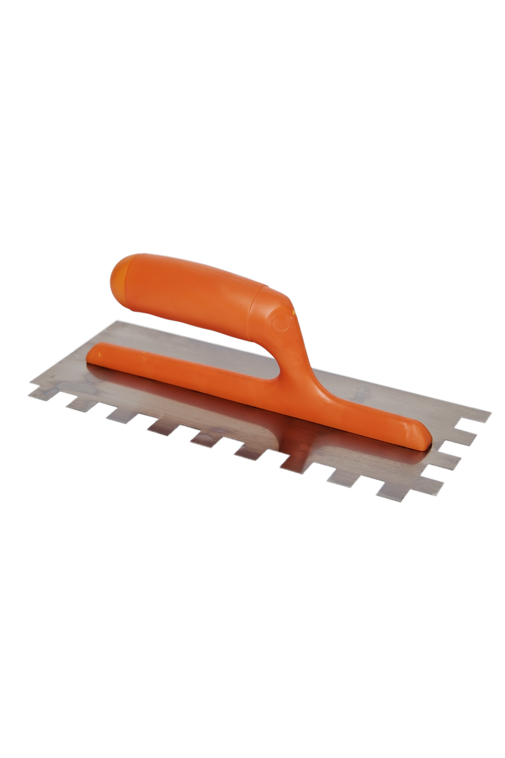 Ein orangefarbener Zahnspachtel auf weißem Hintergrund.