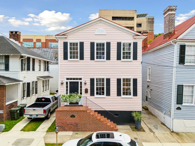 31:2DoughtySt-KeenEyeMarketing-001