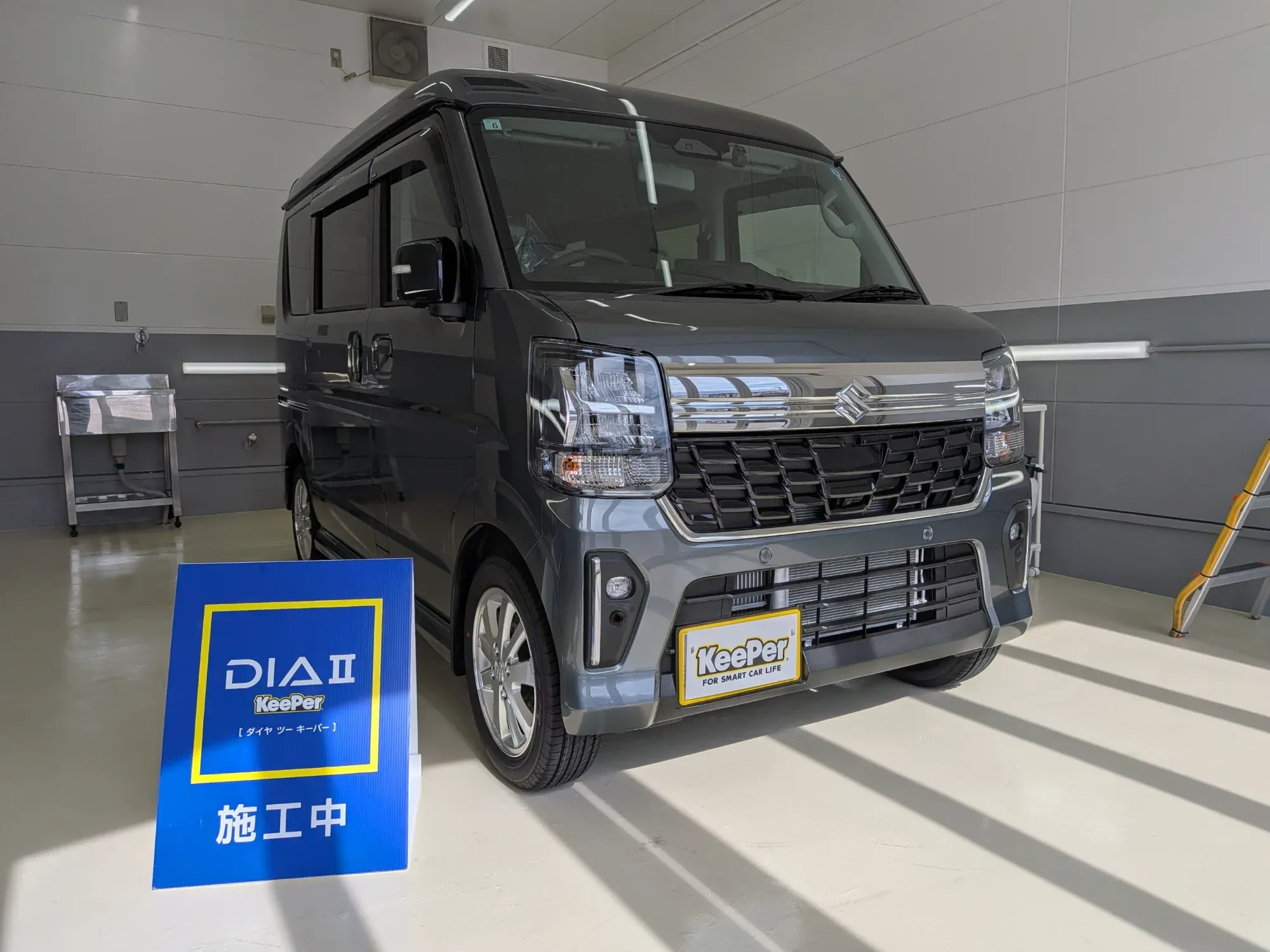 スズキ エブリイ ダイヤⅡキーパー施工、軽自動車新車シルバーグレー系ガラスコーティング