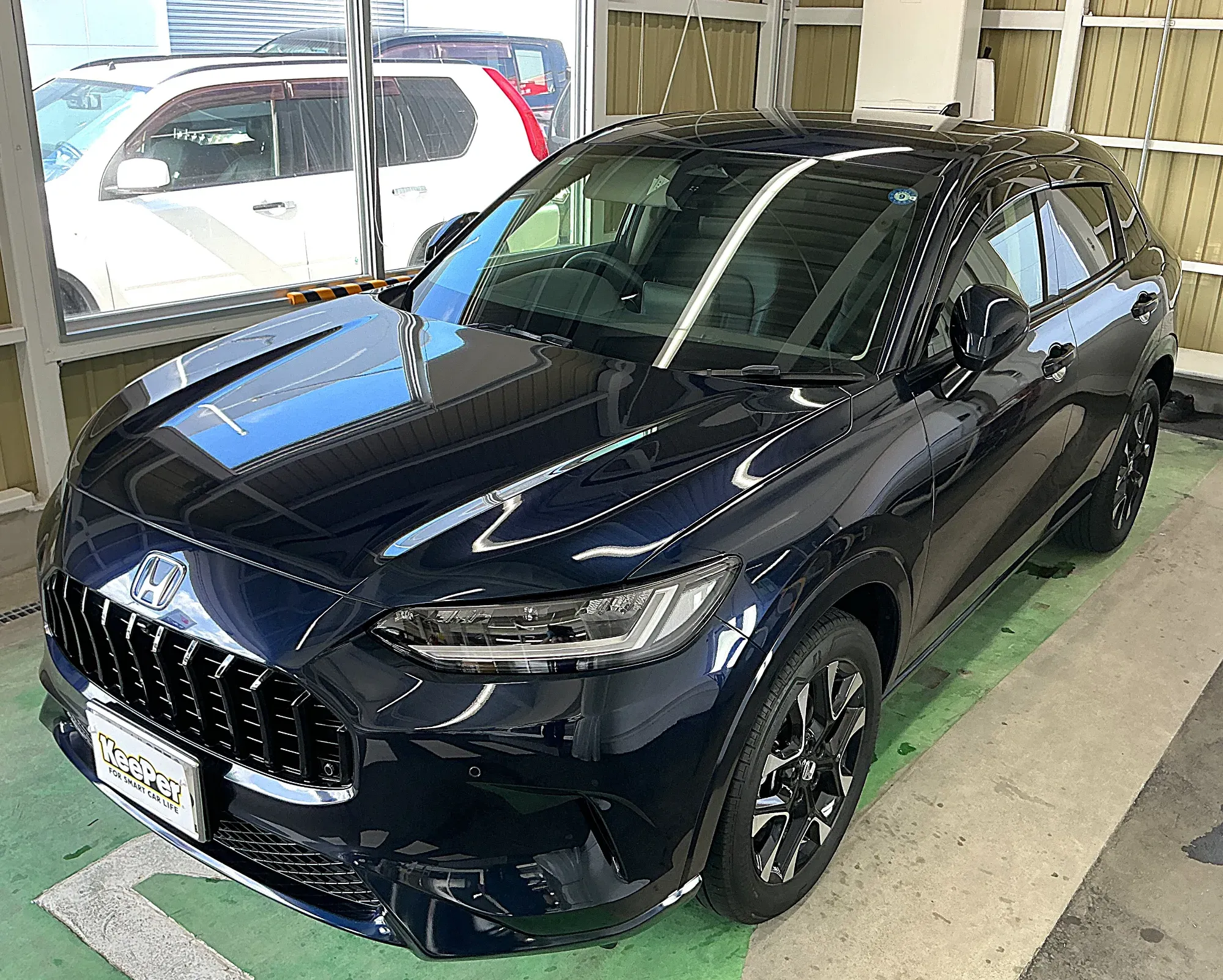ホンダZR-VにダイヤⅡキーパーを施工、SUV・クロカン中古車・経年車ブラック濃色系ガラスコーティング