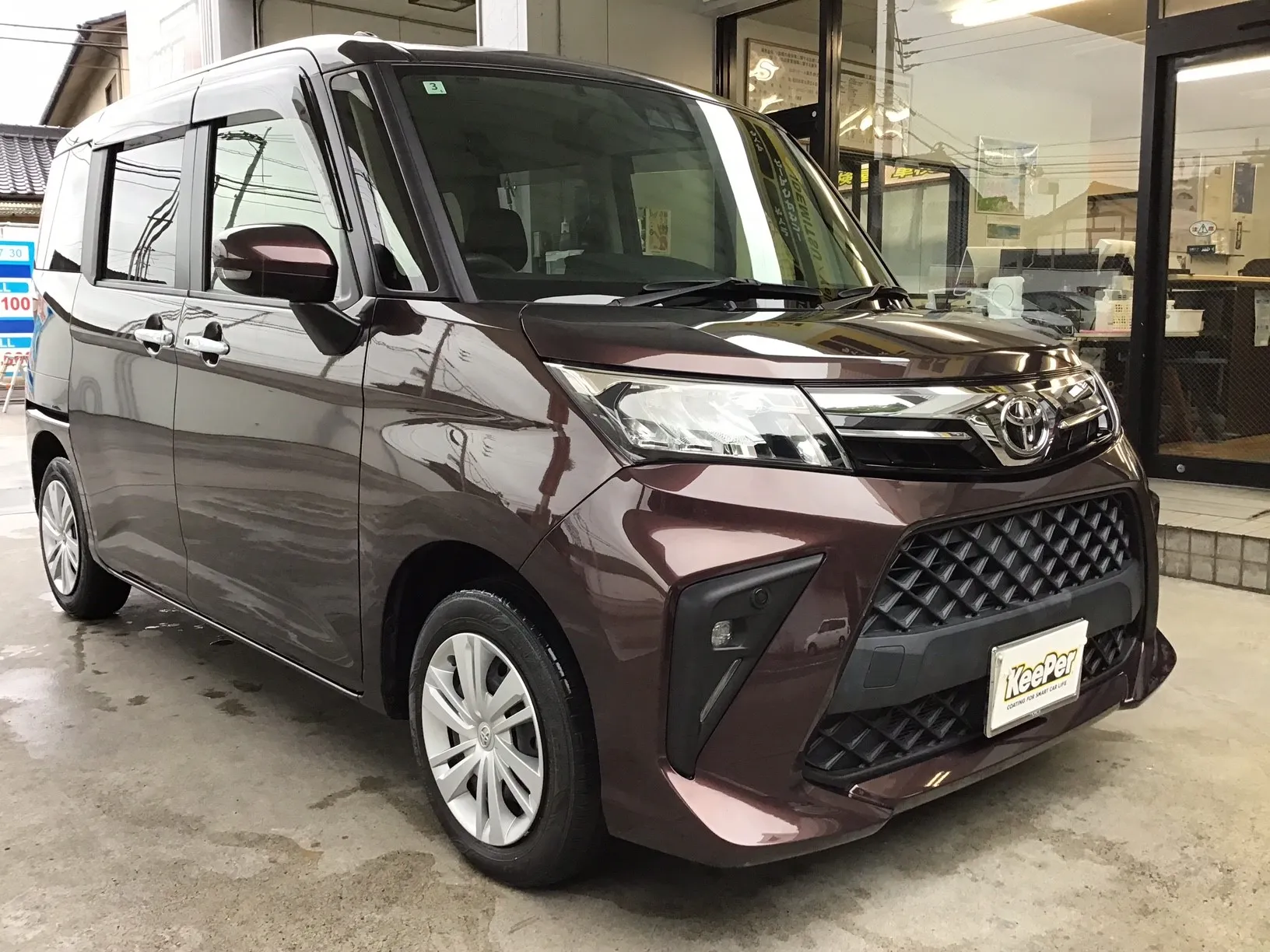 トヨタ ルーミーにフレッシュキーパーを施工したブラック・濃色系コンパクトカーの事例