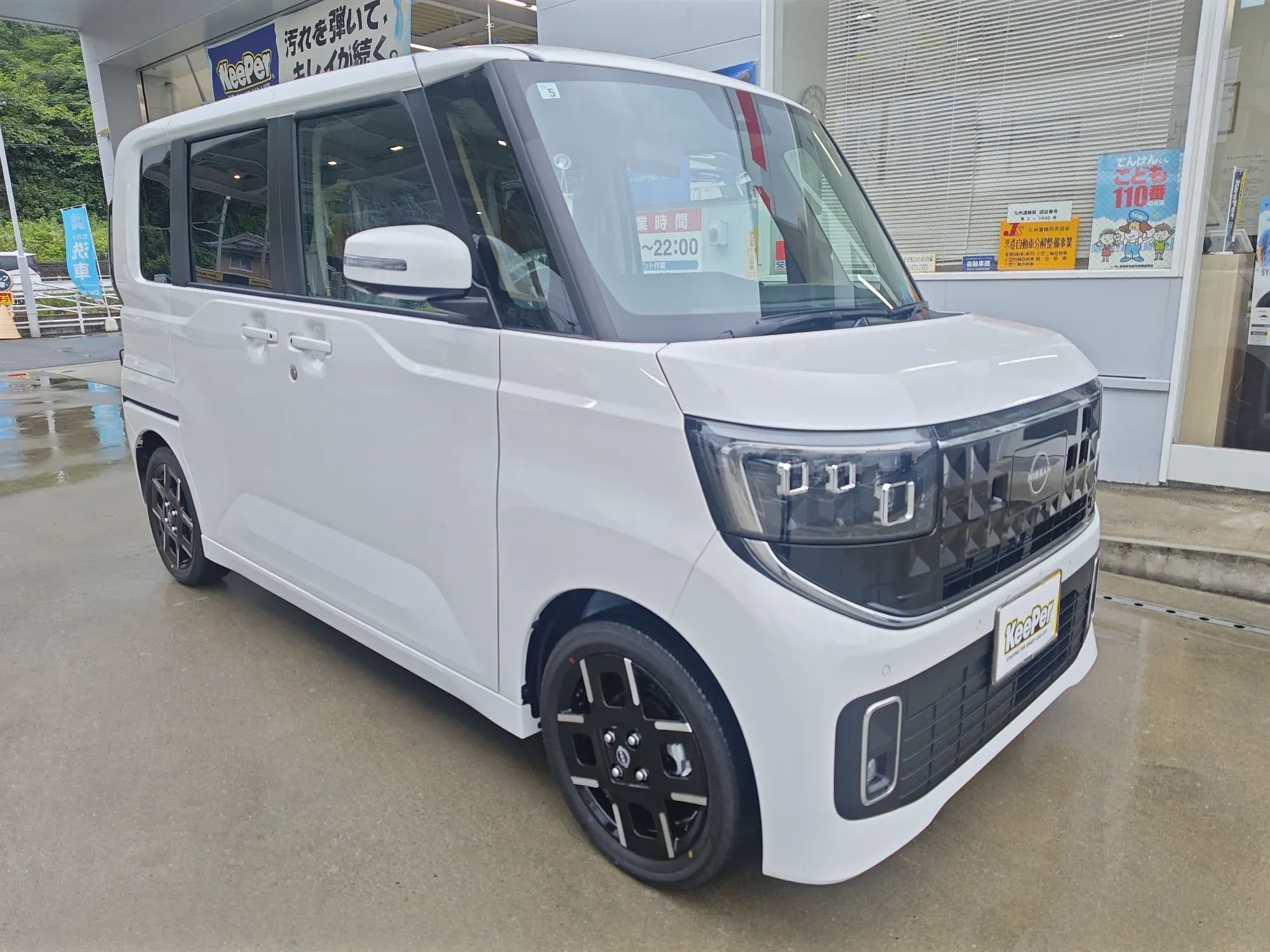日産ルークスにフレッシュキーパーを施工、軽自動車の新車ホワイト・淡色系ボディに輝きをプラス