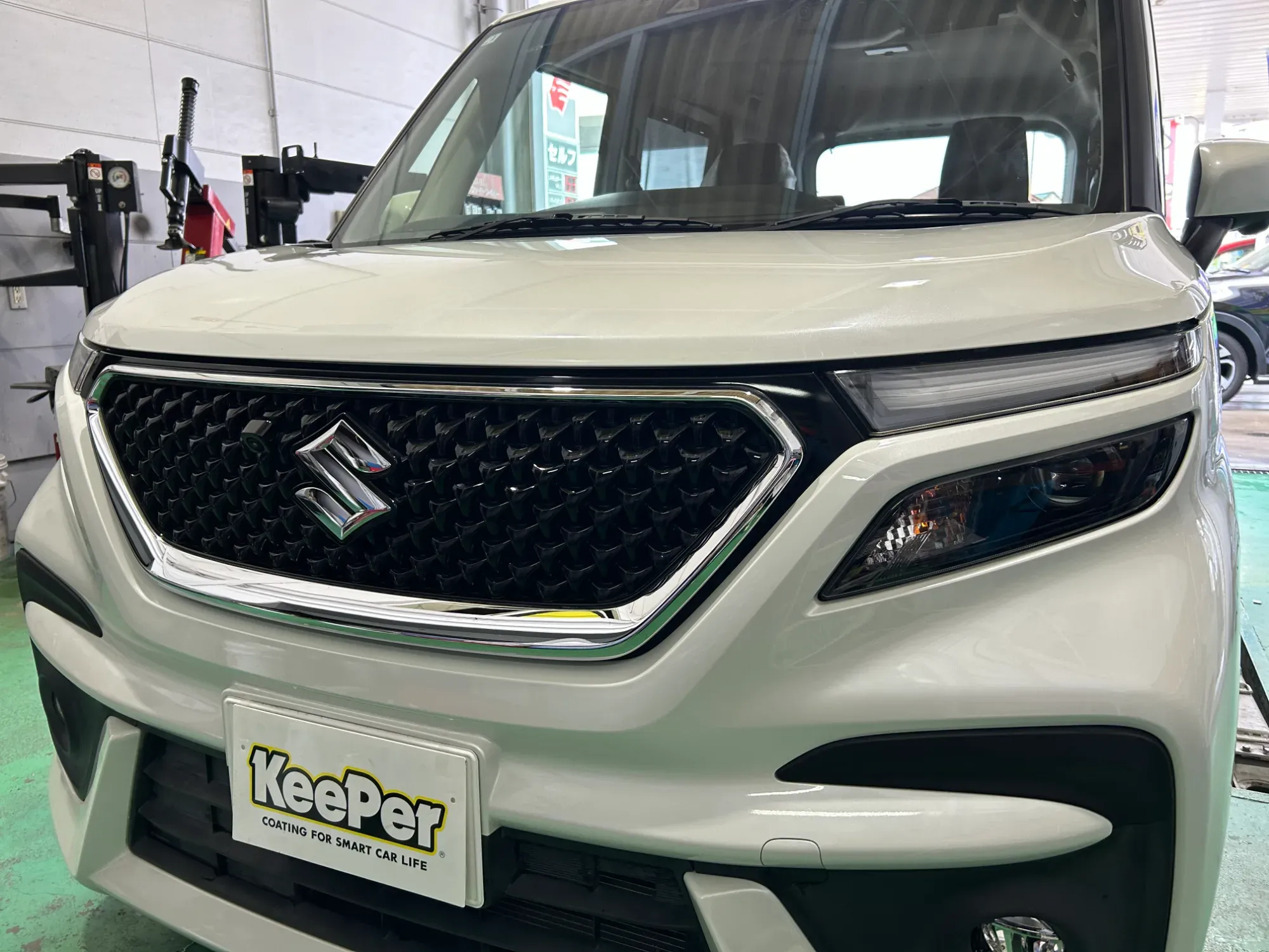 スズキ・ソリオにクリスタルキーパーを施工したホワイト・淡色系車両の事例