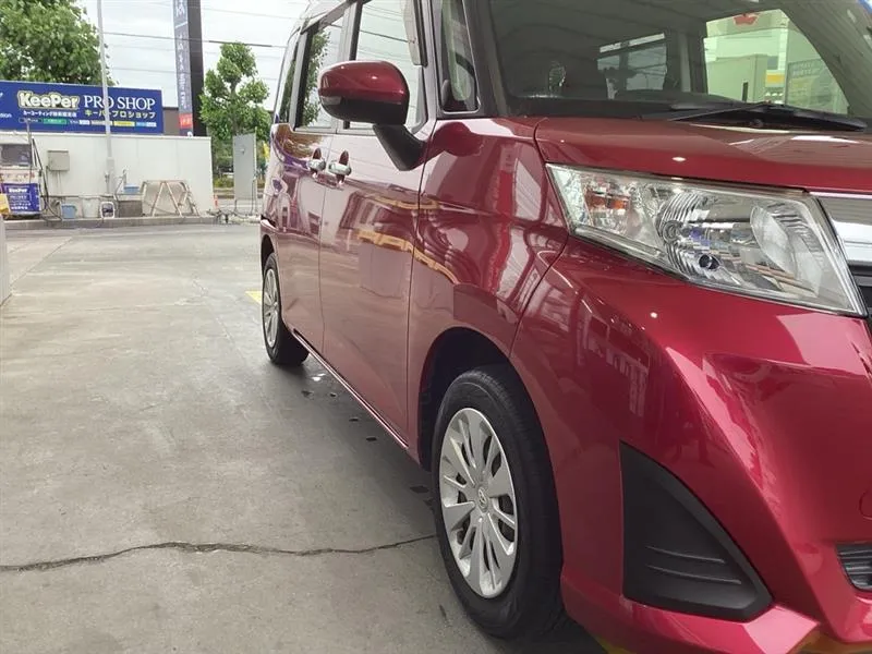トヨタ ルーミーへのクリスタルキーパー施工事例：中古・経年車も撥水仕上げで輝く
