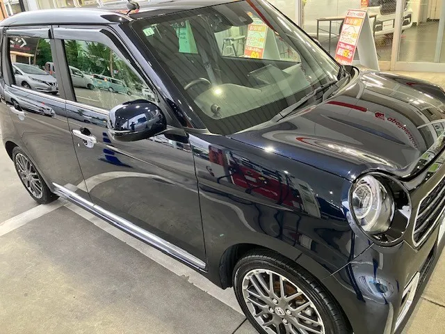 ホンダN-ONE、クリスタルキーパー施工。中古・経年車、黒色、下地処理、撥水仕上げのガラスコーティング。