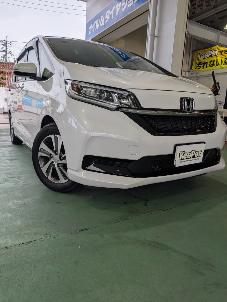 ホンダフリード中古車・経年車へのダイヤIIキーパー施工事例 ホワイト・淡色系ミニバン