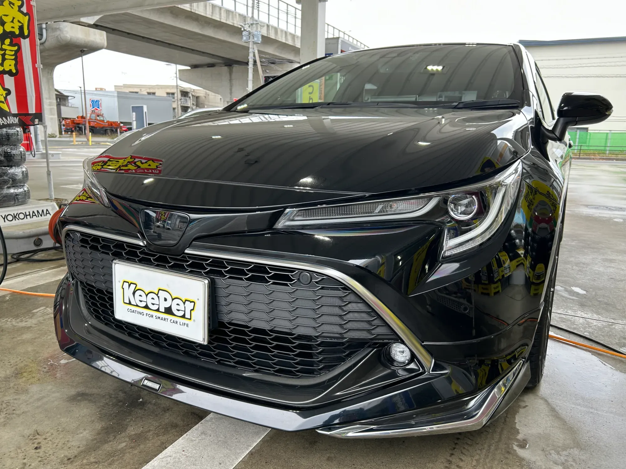 トヨタカローラハイブリッドのセダンにフレッシュキーパーコーティングを施工