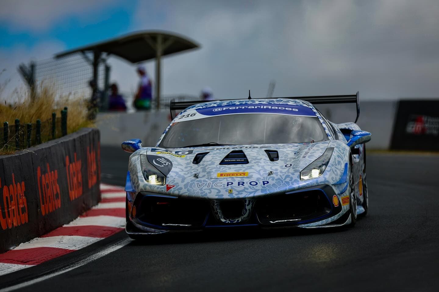 Bathurst Ferrari 8