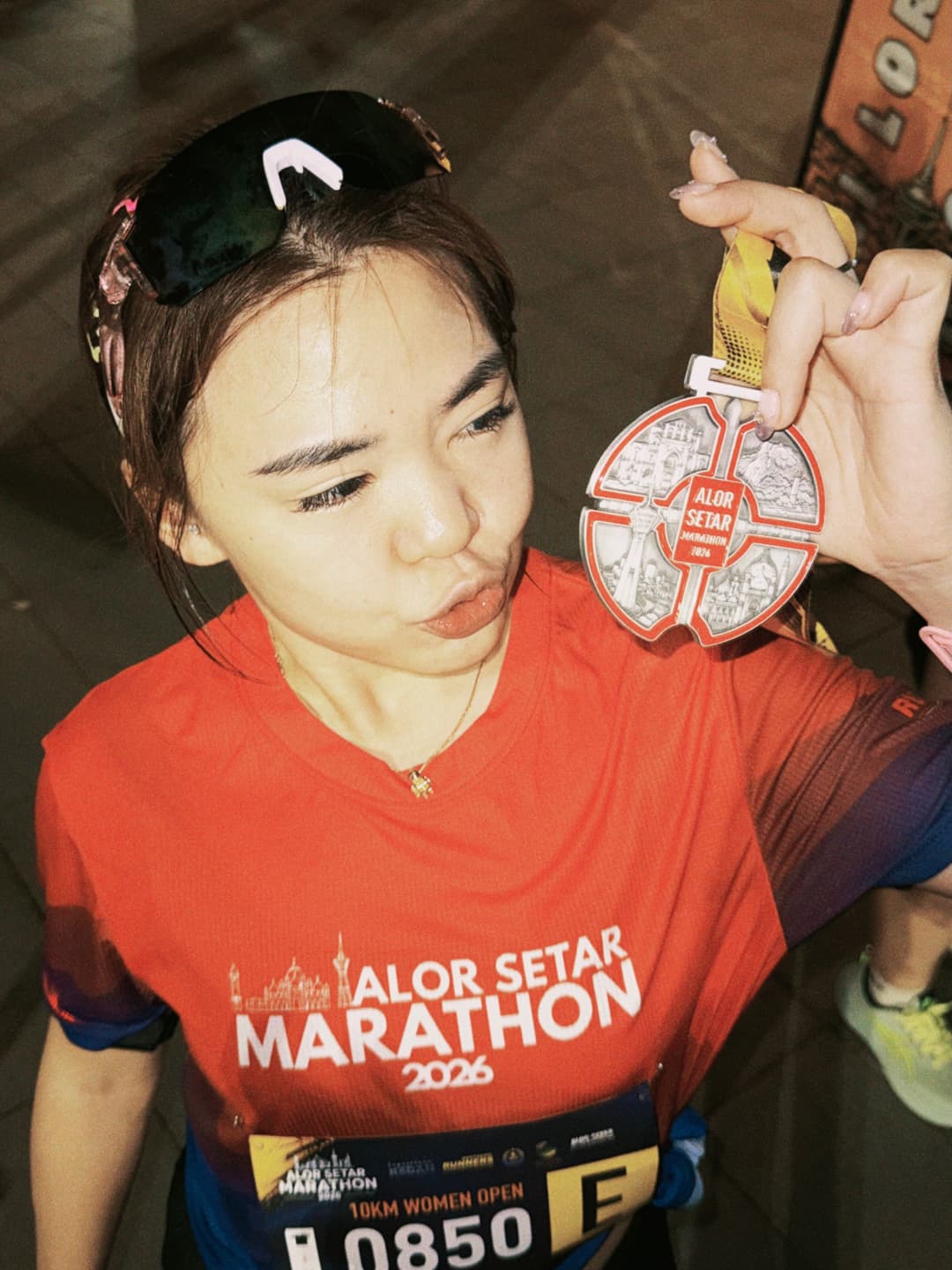 Ran ten kilometres under the moonlight