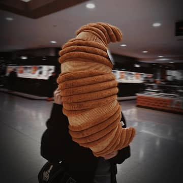 Yum, a croissant! 2