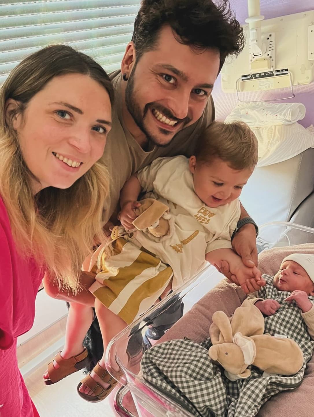 Elias is here 4