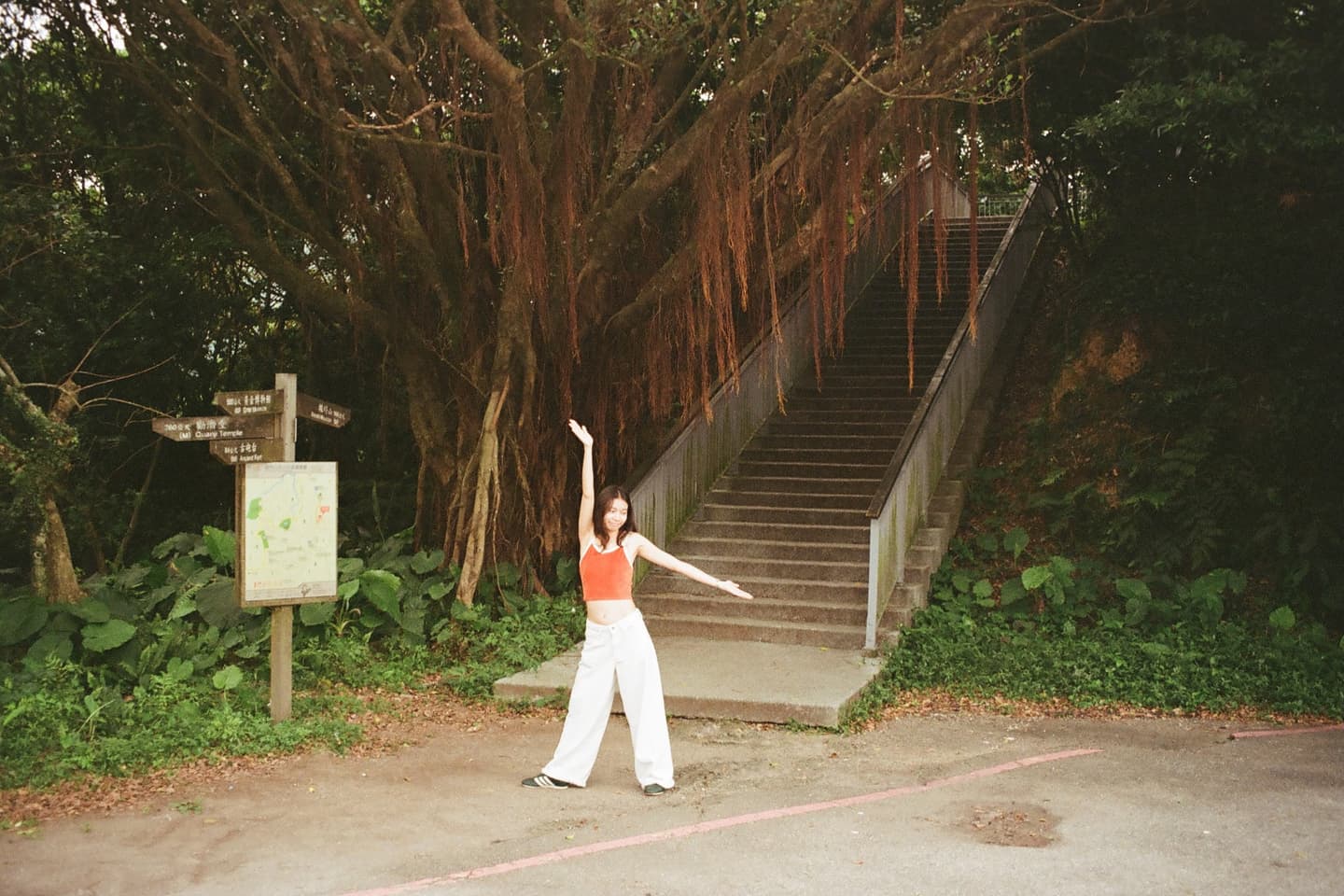 A post on Yuno 6