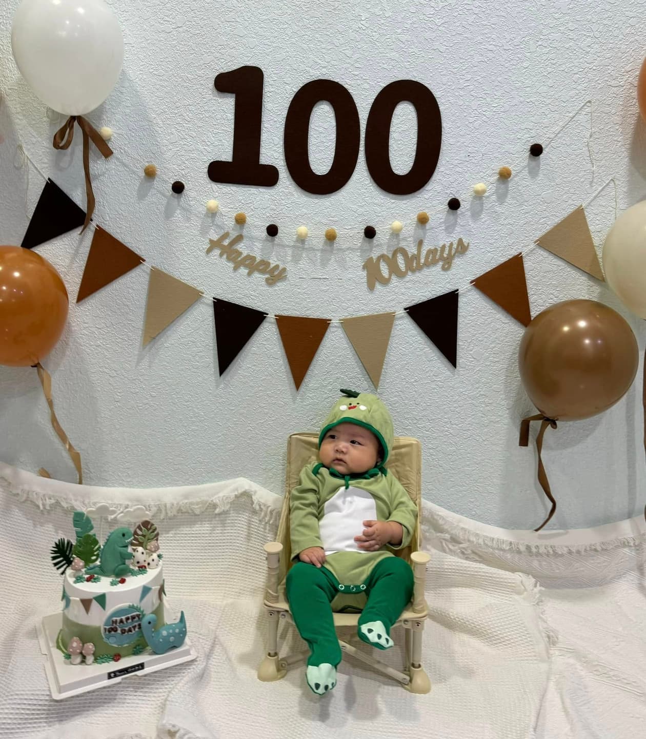 Little Dinosaur 100-Day Photo Share 4