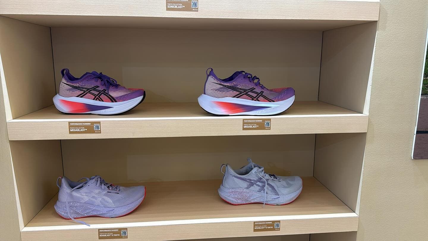 New Asics KLSCM running shoes