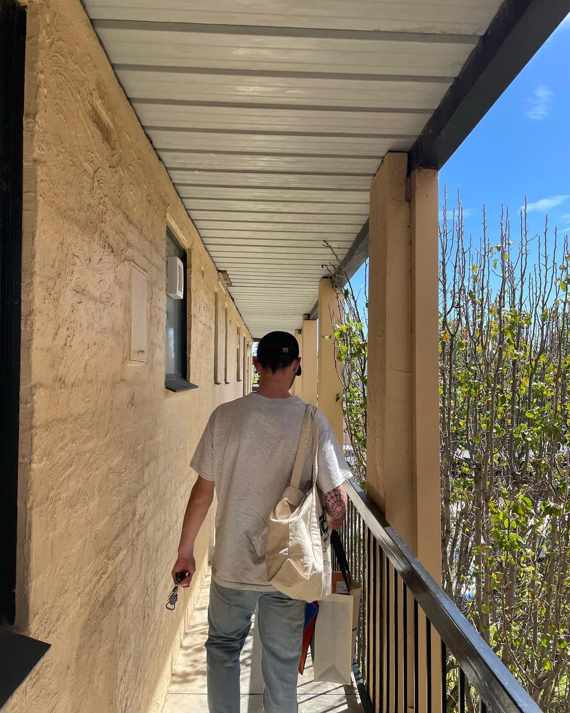 A post on Yuno 6