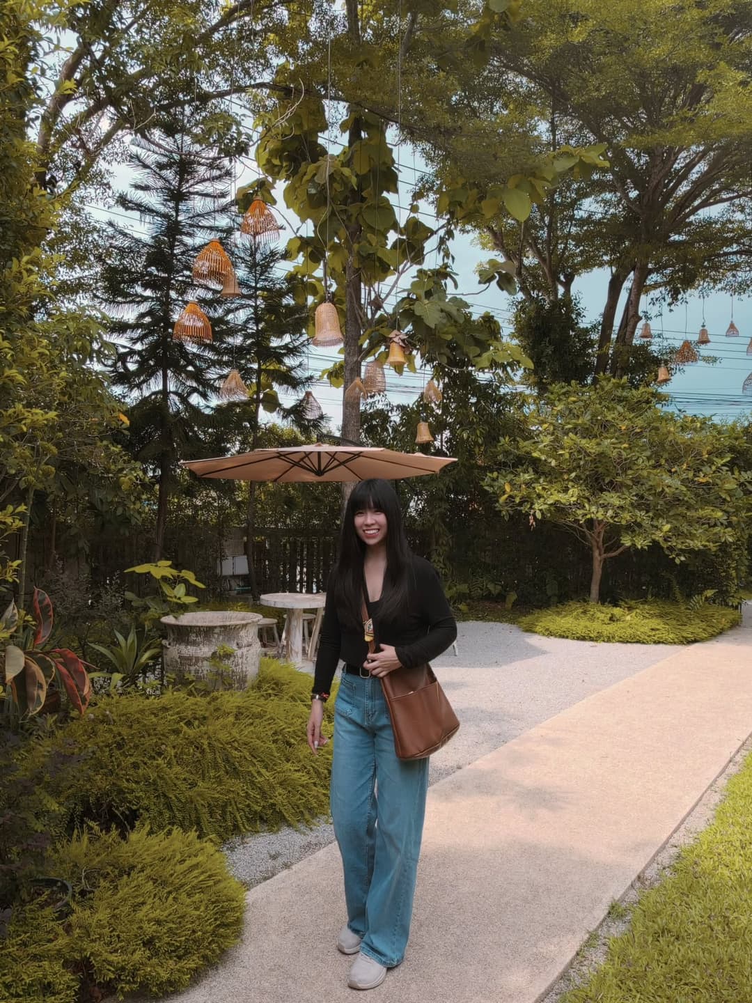 A stroll in the park, stealing half a day of leisure. 2