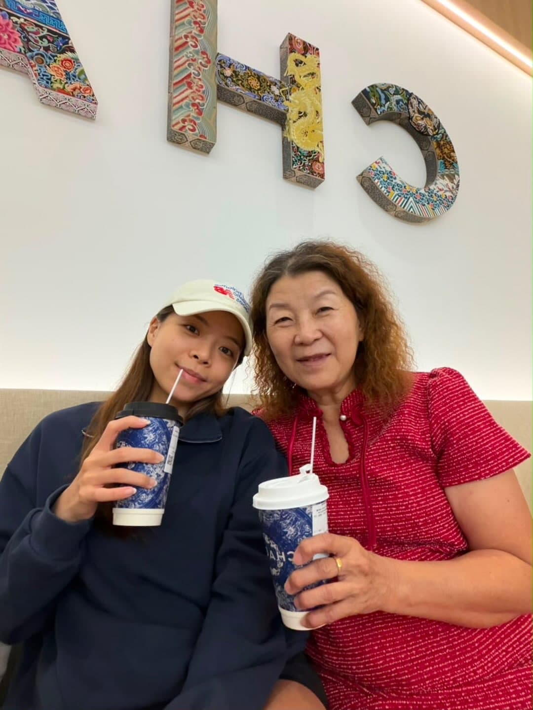 Went to drink CHAGEE with my second daughter