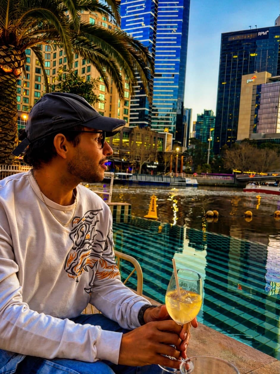 Just living. 🌎 2
