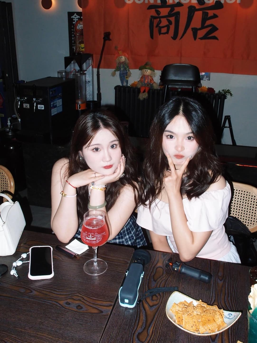 🍷 . . . . . . . . . Over 3