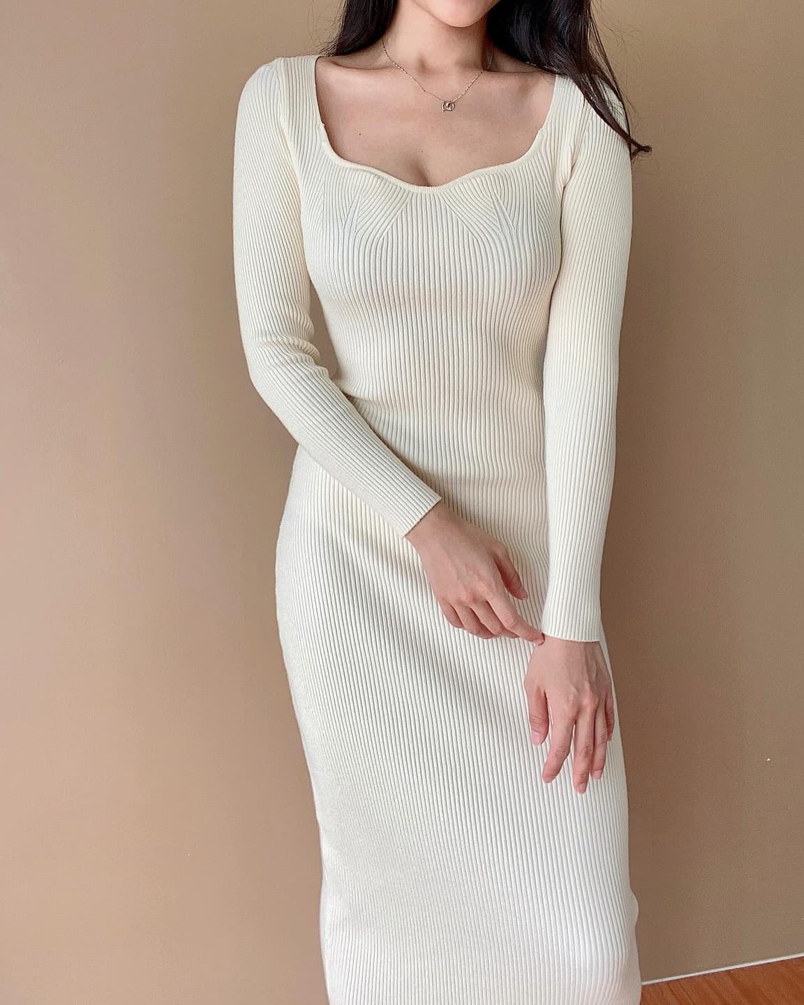 Square-neck split knit dress in stock 3