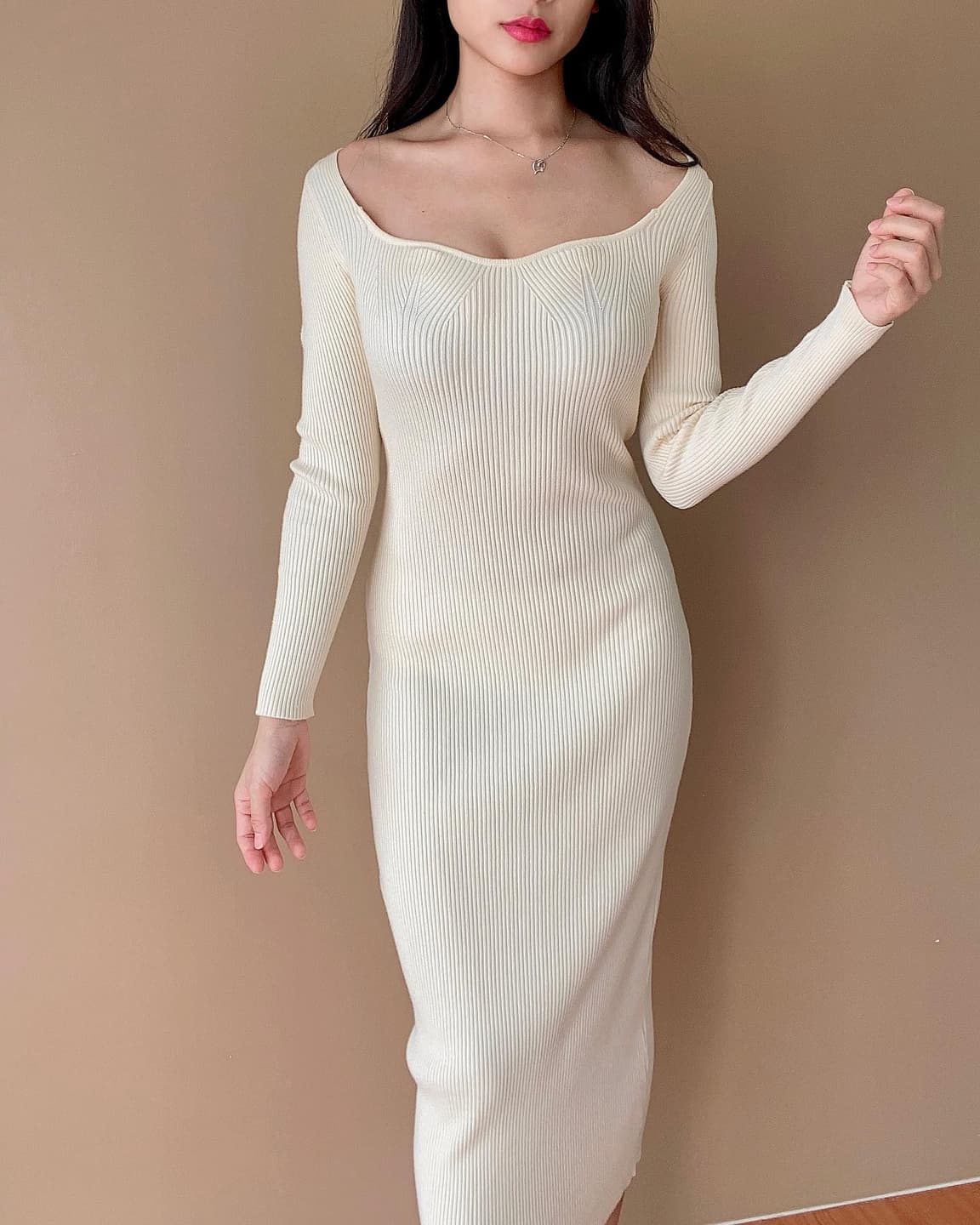 Square-neck split knit dress in stock 5