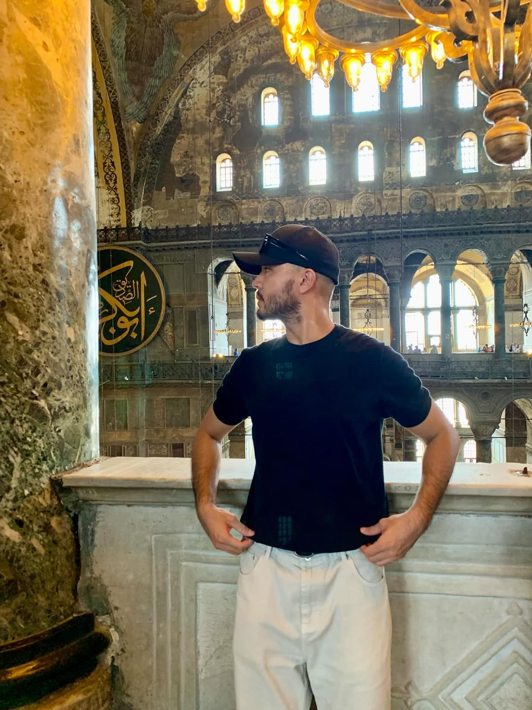 I'm looking for a mosque to pray at. Does anyone know of one nearby? 5