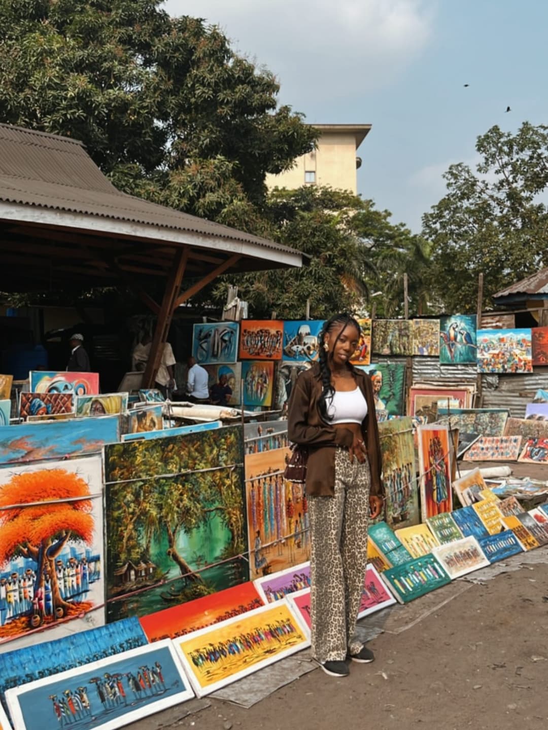 And as a Congolese Na Za, I couldn't miss the Artists' Market during my stay, a detour w 6