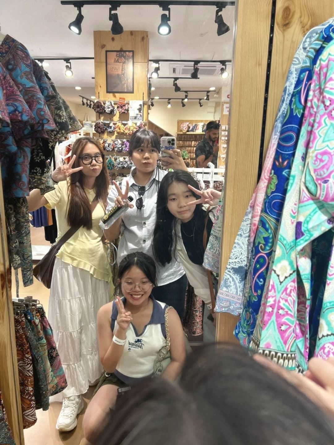 A Waste of a Child's Outing with Parents 6