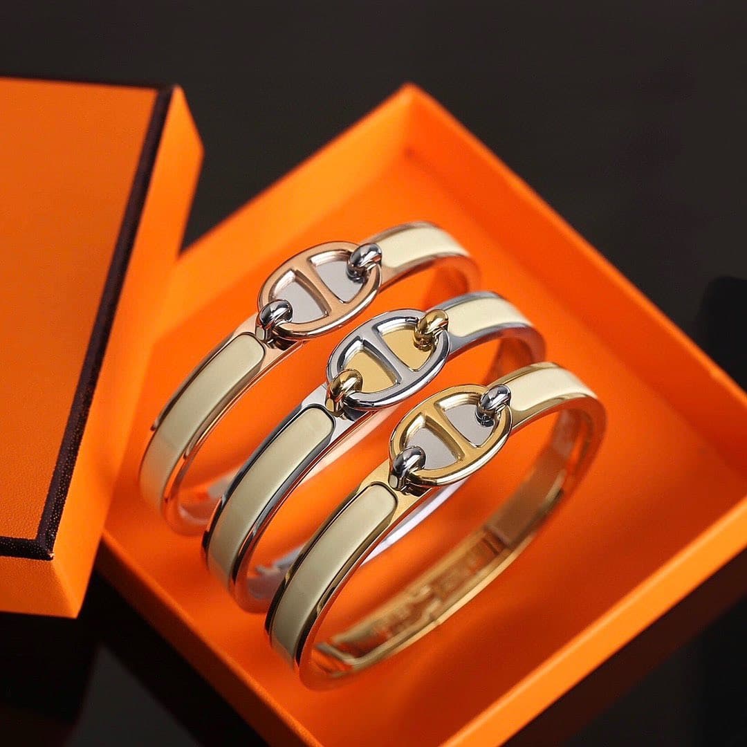 Hermès Pig Nose Bracelet Share 2