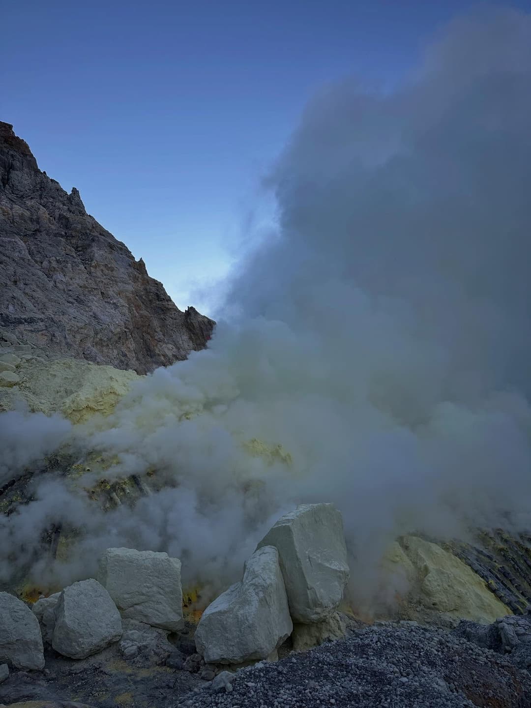 Mount Ijen 🌋💙 4