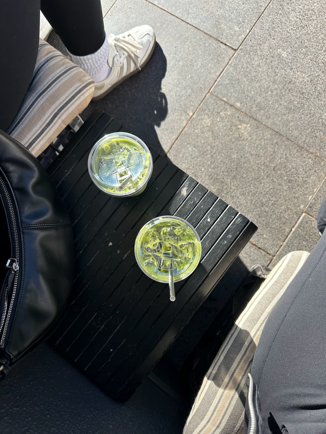 🏉✈️ 6