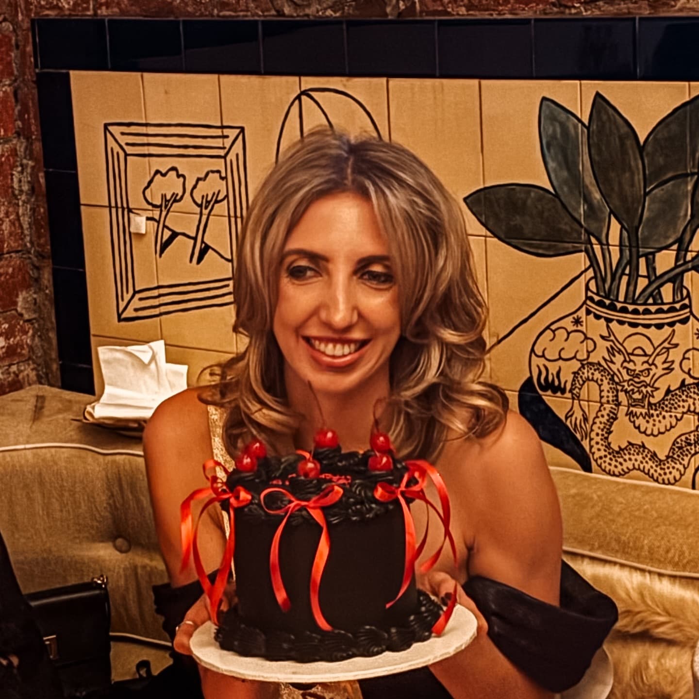 This is 30. 🥂 4