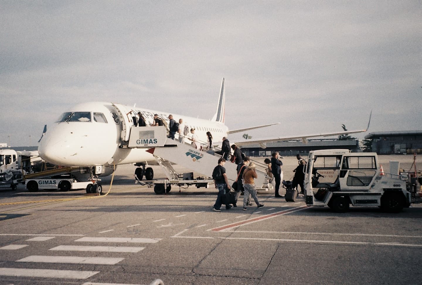 🛩️ 3