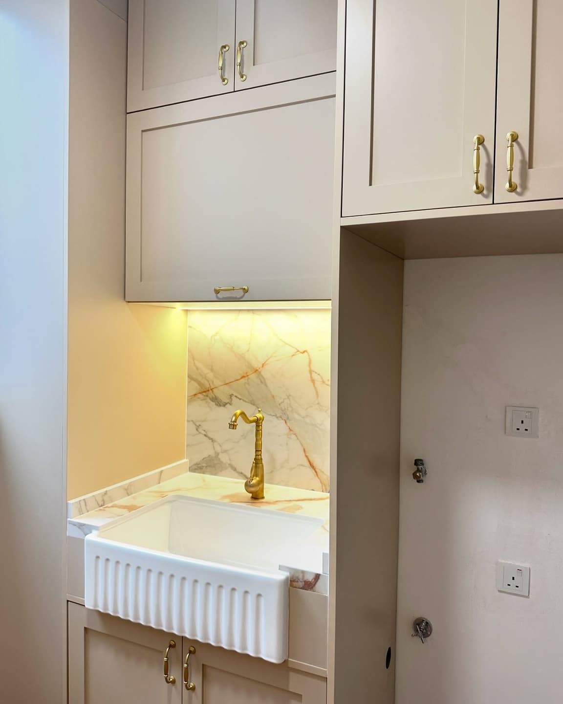Beautiful Flat Cabinetry Ideas 6